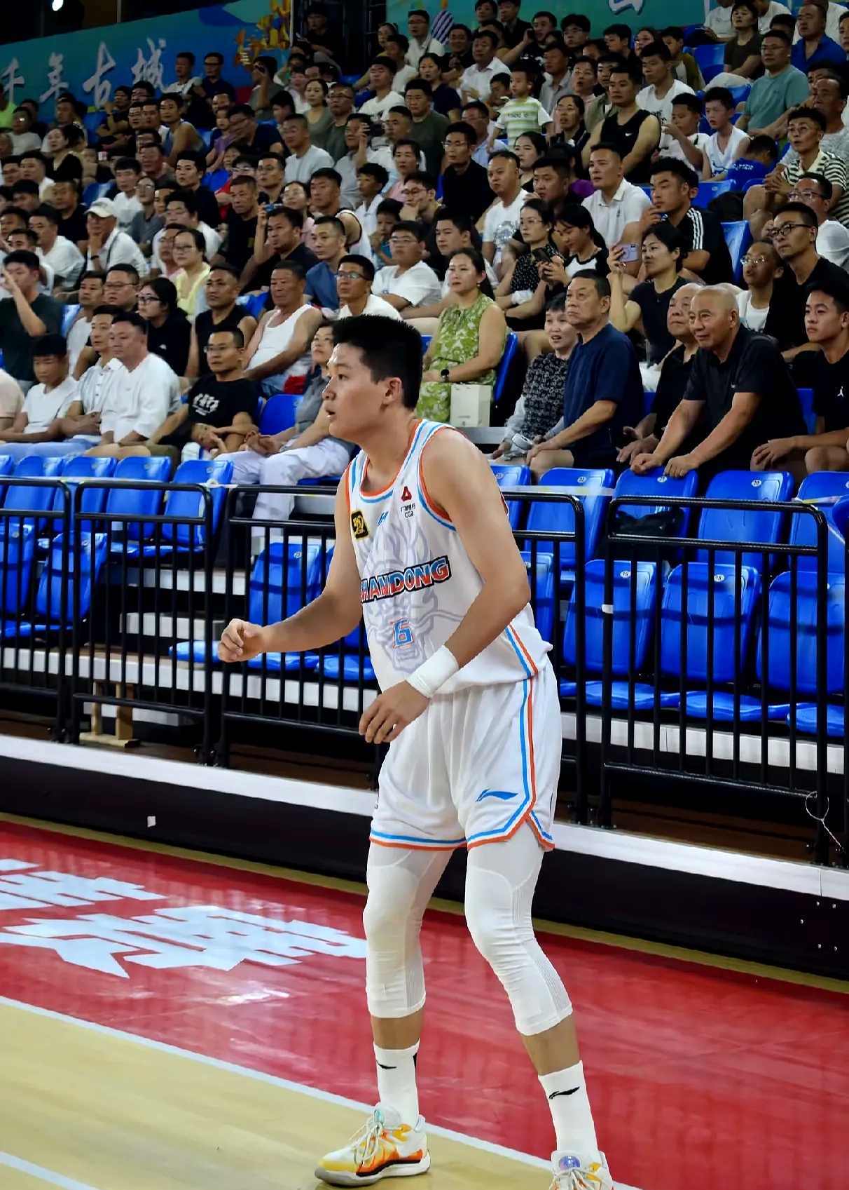 关于亚特兰大清晨主帅复盘山东男篮伤情更新备战中超之后，国际比赛日山东泰山备战社区盾的信息星空体育