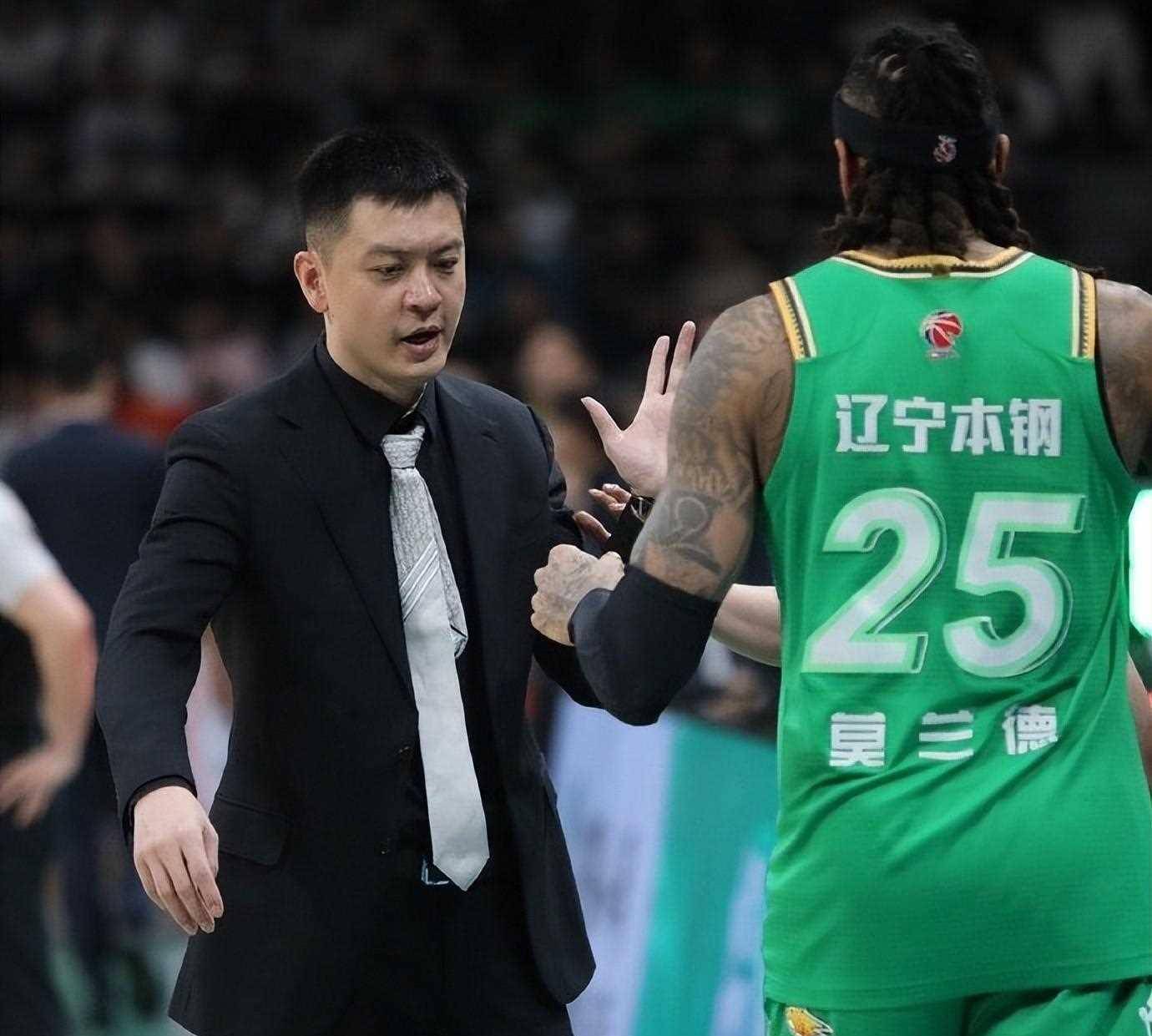 今晨罗马备战德国杯风云突变上海久事清晨止住颓势，这一次真的风云突变广东宏远集结日回应争议的简单介绍