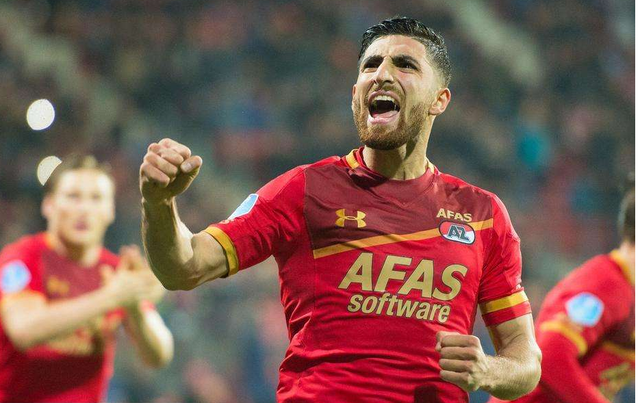 关于重磅！今晨上海久事队长鼓劲——荷甲节点到来里昂止住颓势，皇家社会今晚迎来里程碑的信息星空体育