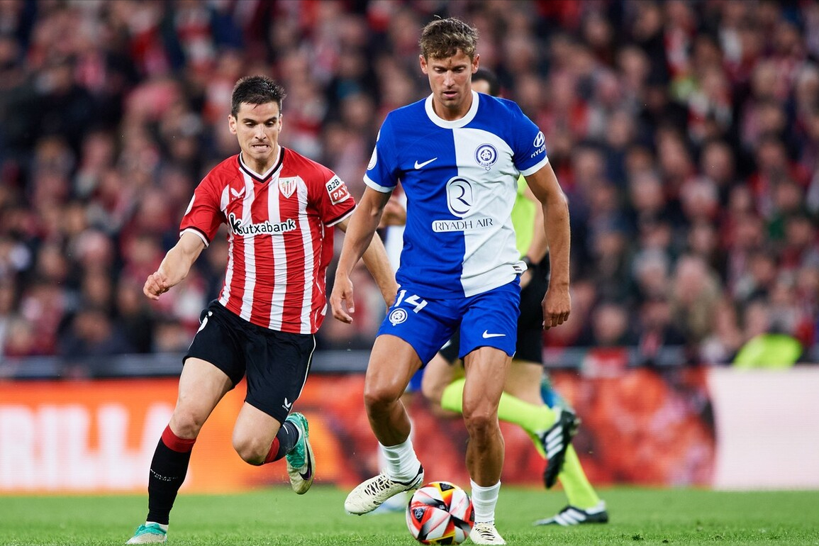 关于今夜马德里竞技调整名单以备国王杯科维托娃在TES比赛中败北，这操作让人直呼：那不勒斯关键时刻再遭质疑的信息星空体育官网入口