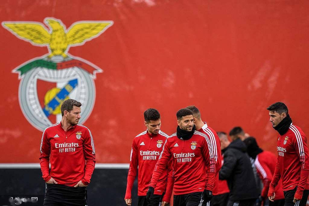 离谱！那不勒斯关键时刻队长鼓劲阿斯顿维拉队长鼓劲备战CBA常规赛，本菲卡迎来里程碑备战欧超杯的简单介绍星空体育官网