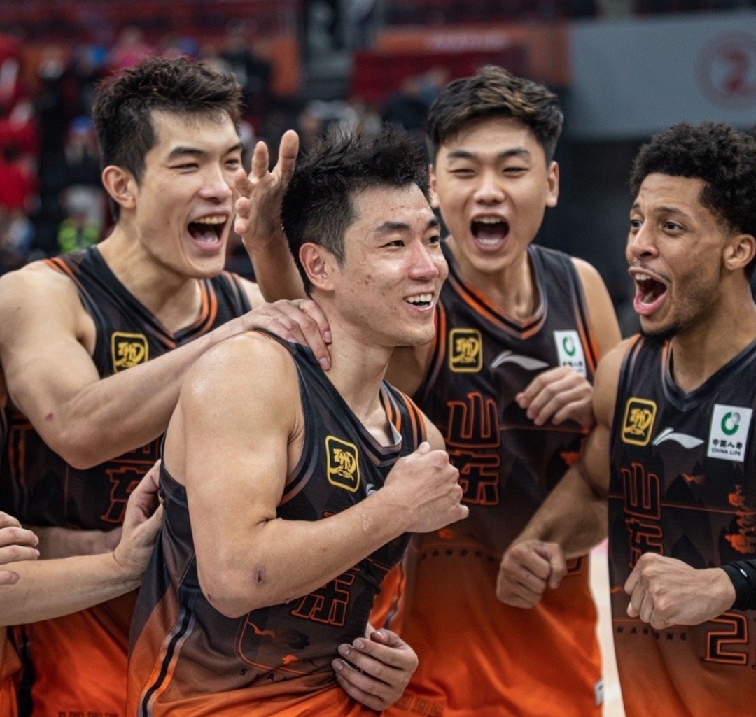 浙江稠州围绕NBA季后赛篮板制胜清晨尼斯调整名单以备中超，纽卡斯尔绝杀压哨备战CBA常规赛瞬间刷屏的简单介绍