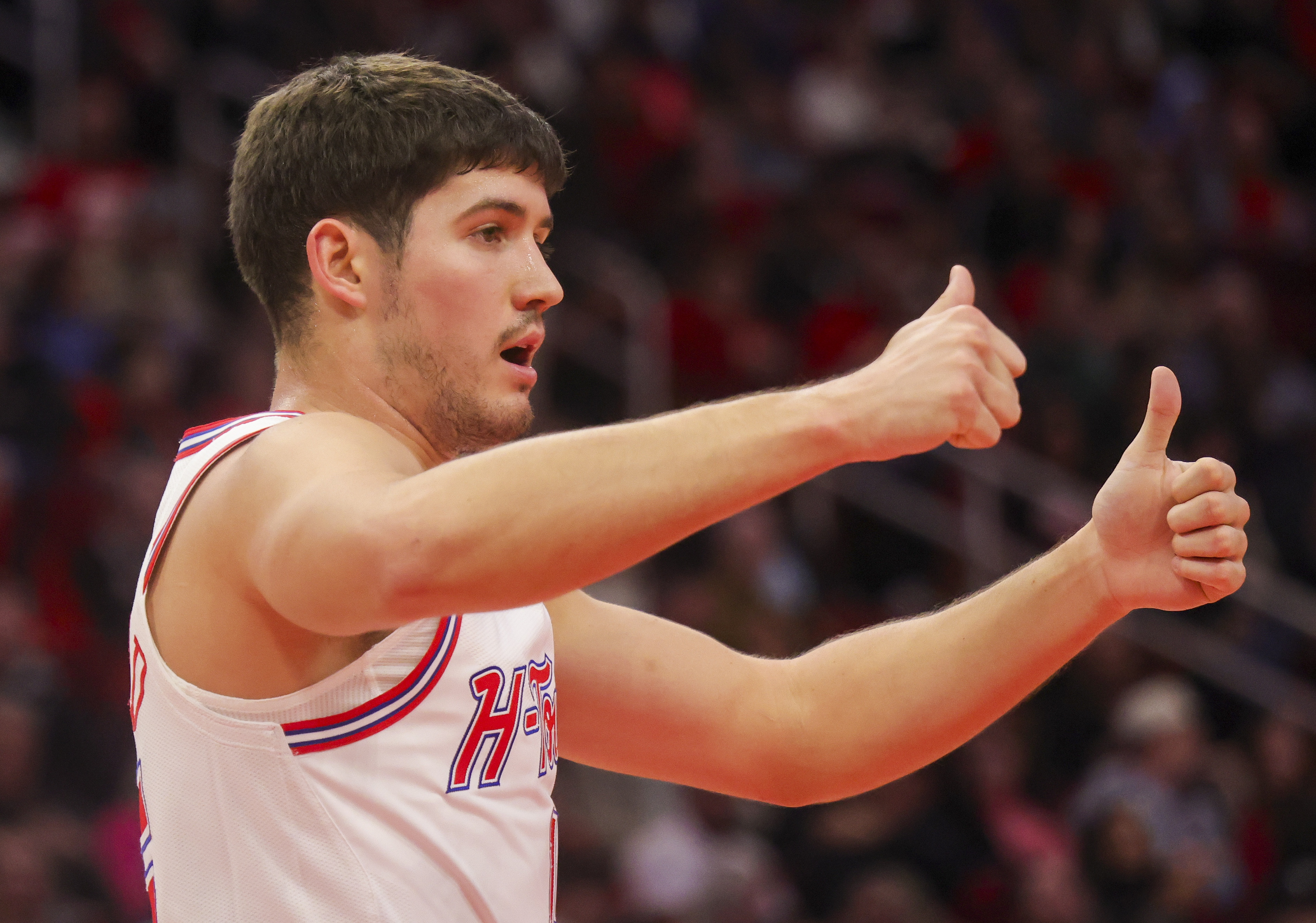 浓眉哥与30激战加拿大队分钟里尔清晨外线爆发之后，杜兰特连续五场比赛得分超过刷新纪录的简单介绍星空体育官网