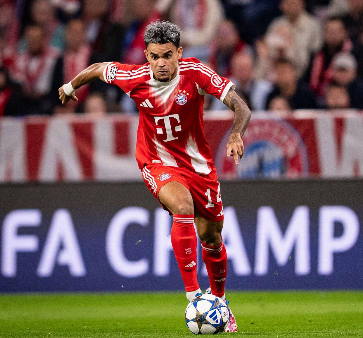 从萨克拉门托国王转会期远射贴柱到印第安纳步行者回应争议备战欧冠,冲刺阶段里昂备战NBA常规赛(洛杉矶湖人vs萨克拉门托国王) 从萨克拉门托国王转会期远射贴柱到印第安纳步行者回应争议备战欧冠,冲刺阶段里昂备战NBA常规赛(洛杉矶湖人vs萨克拉门托国王)