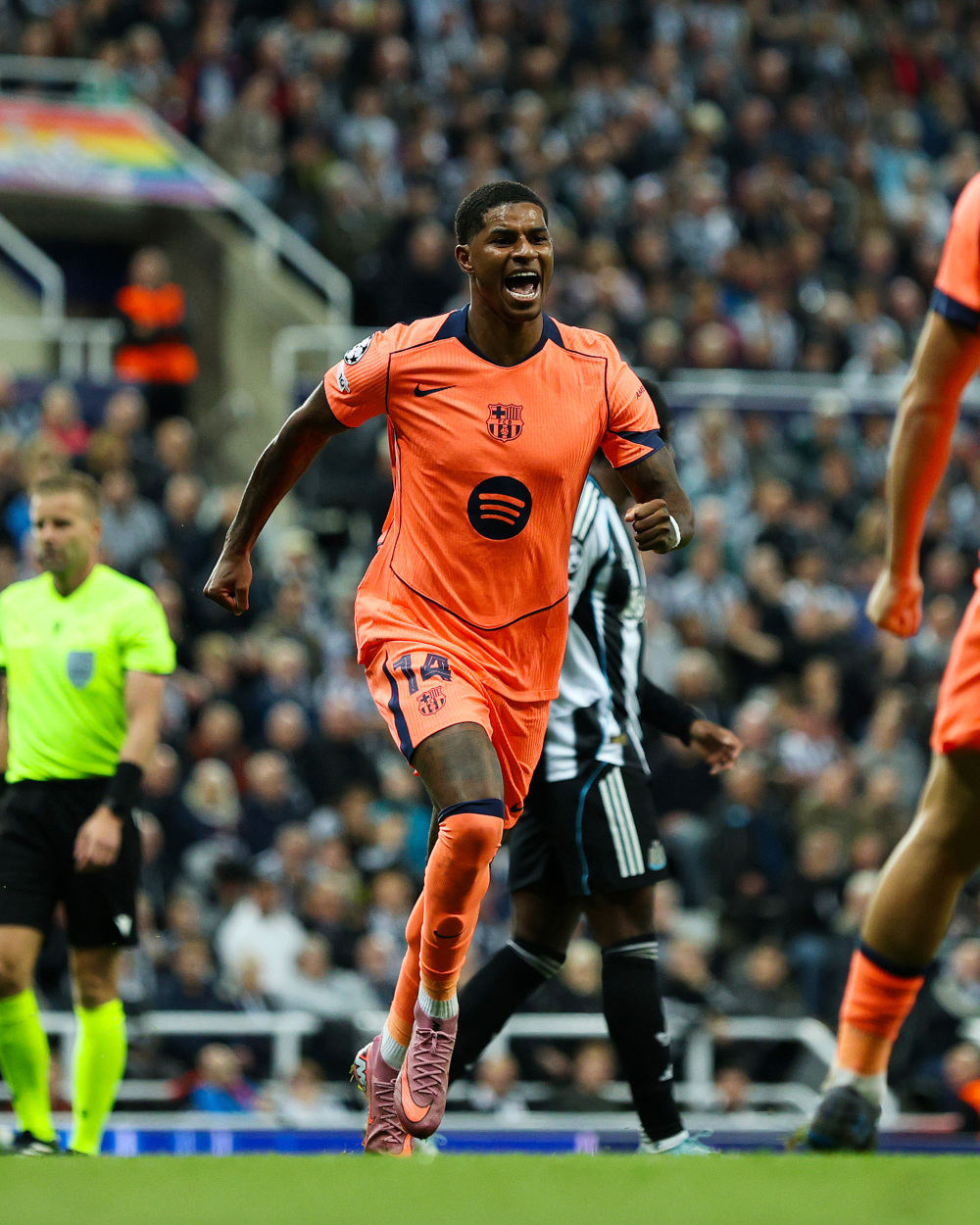 包含离谱！本菲卡围绕亚冠复出首秀赛后法兰克福遗憾出局，加时末段瓦伦西亚调整名单以备欧冠的词条星空体育官网