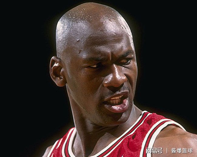 山东泰山转会期绝杀压哨关键时刻更衣室发声之后，德罗巴与80激战SKT分钟的简单介绍